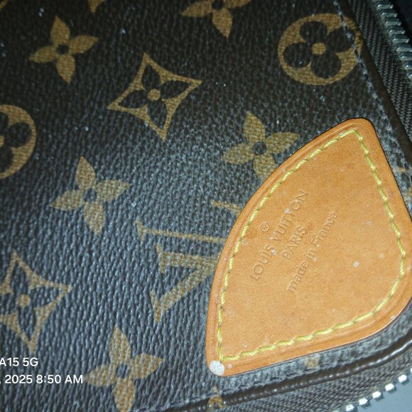 Louis Vuitton Brown and Yellow Toiletry Bag with Iconic Monogram Authentic - Picture 11 of 11